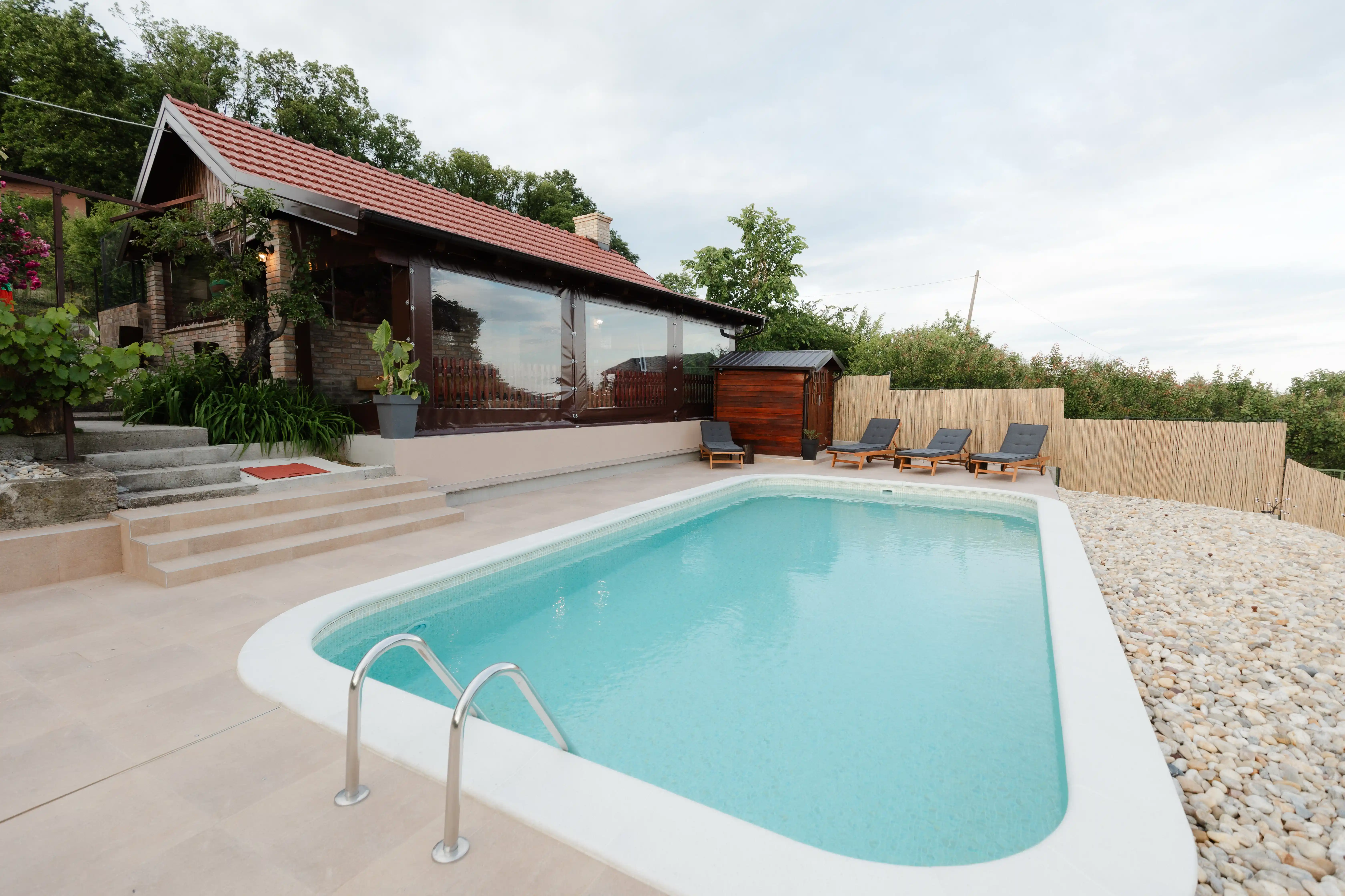 Villa Rossa bazen iz zraka